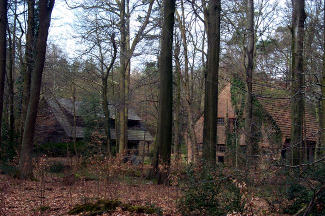 Ein hbsches Haus mitten im Wald