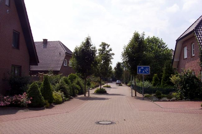 Hier beginnt eine Spielstrae / Verkehrsberuhigte Zone