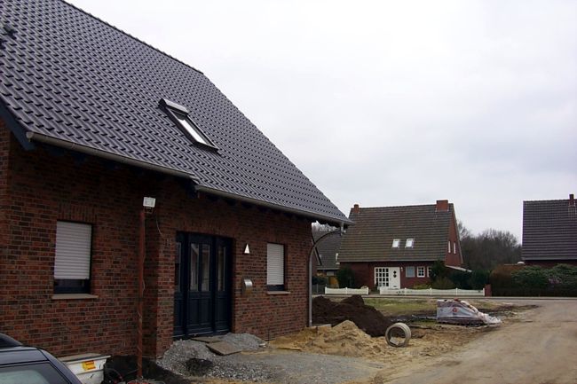 Bei diesem Haus muss noch das Grundstck gestaltet werden