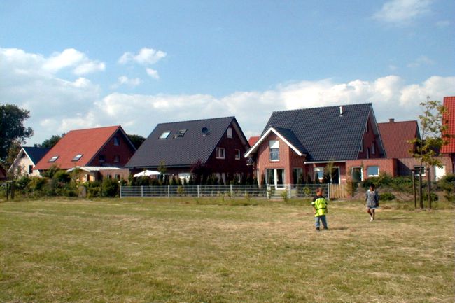 Eine groe Wiese auf der die Kinder spielen knnen