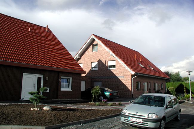 Hbsche Huser mit schn gestaltete Beete