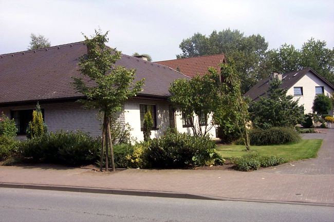 Ein hbsches Haus mit gepflegte Anlagen