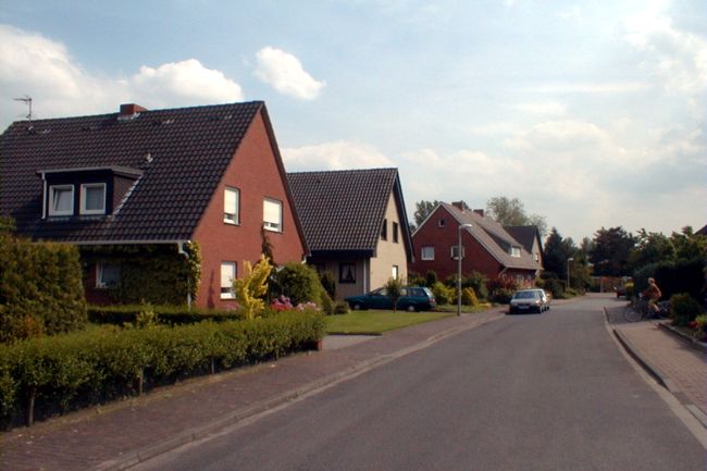 Ein Haus mit einem hbschen Vorgarten