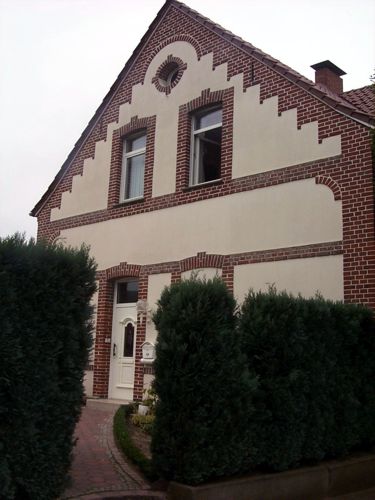 Ein hbsches, lteres Haus