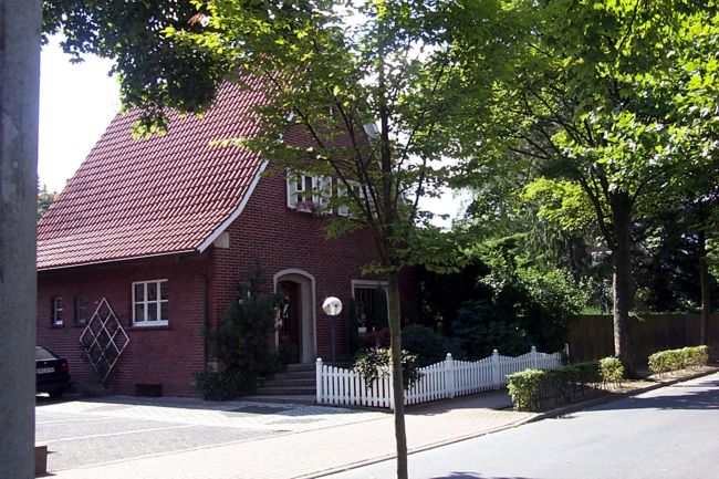 Ein hbsches, lteres Haus
