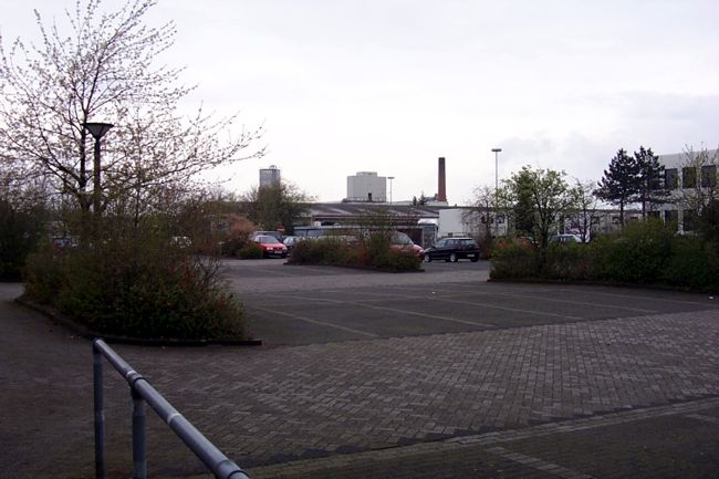 Ein Firmenparkplatz von Hlsta