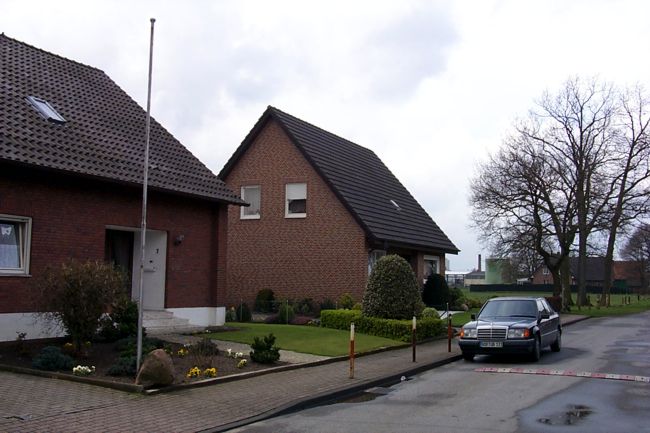 Huser mit gepflegte Anlagen