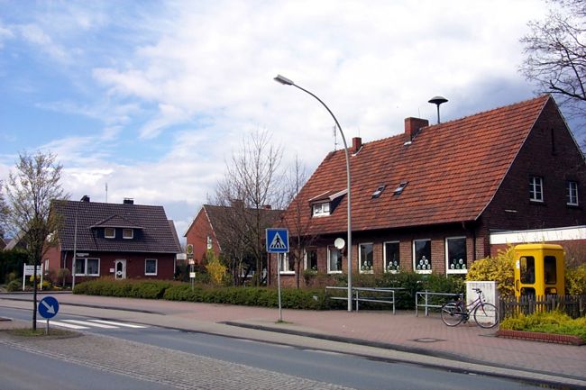 Hier wurde mittlerweile neu gebaut. Dahinter liegt die Hordtschule