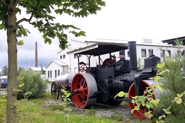 Eine alte Dampfwalze an stadtlohner Bahnhof