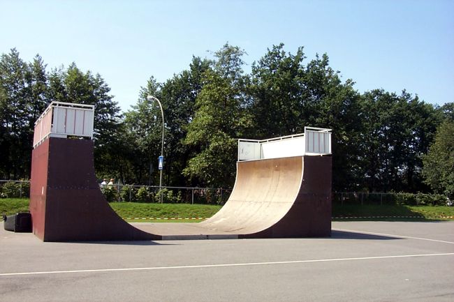 Eine Halfpipe fr die stadtlohner Skater