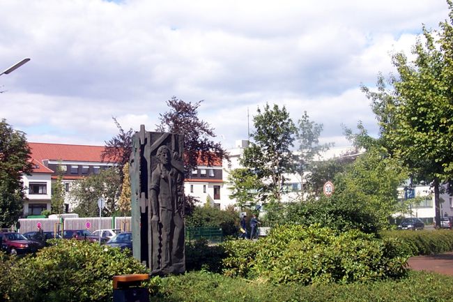 Eine Skulptur bei der St. Josef Kirche