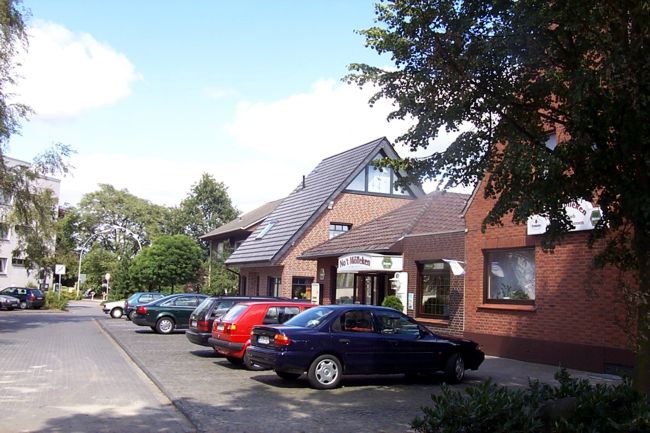 Dieses Gasthaus ist heute einem Mehrfamilien - Wohnhaus gewichen