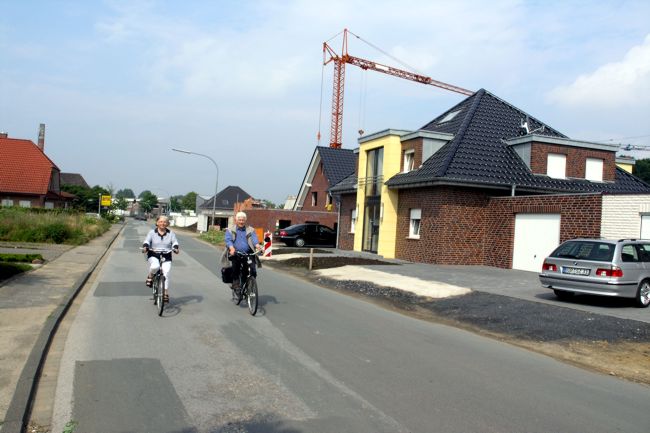 Ein hbsches Haus, das besonders durch den mittleren Teil ins Auge fllt