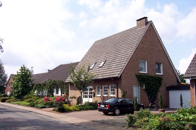 Ein hbsches Haus mit gepflegte Anlagen