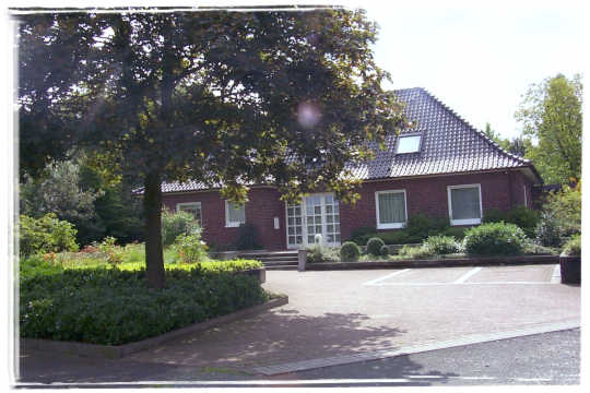 Ein hbsches Haus mit gepflegte Anlagen