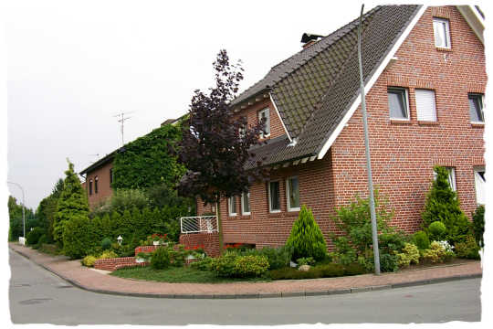 Ein hbsches Haus mit gepflegte Anlagen