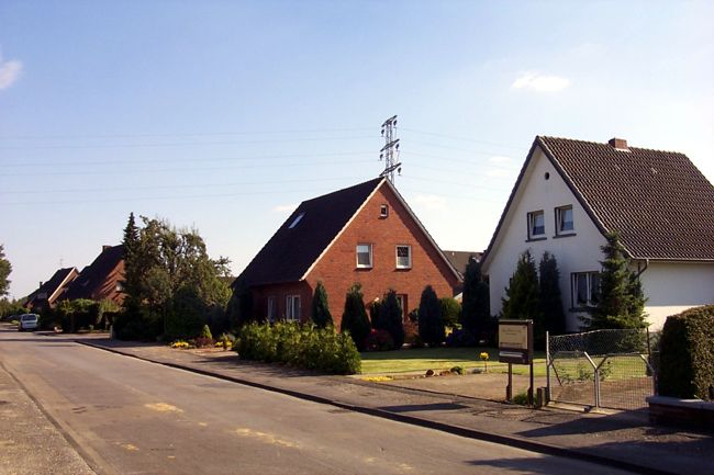 Hbsche Huser mit schne Vorgrten