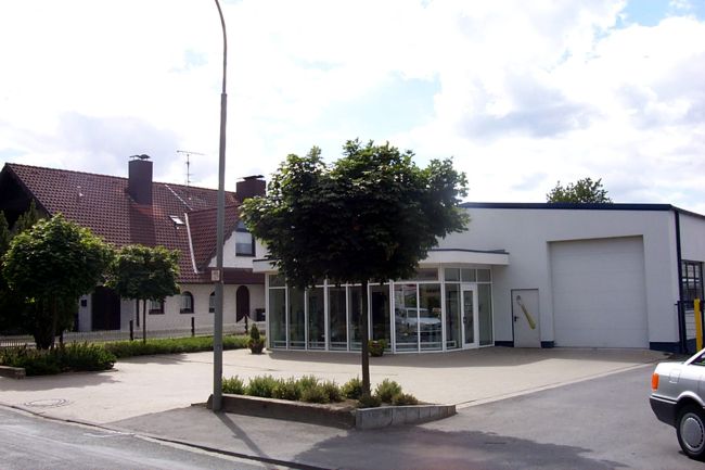 Blick auf Autohaus Vlkering