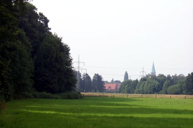 Ein Blick ber Felder in Richtung Stadt