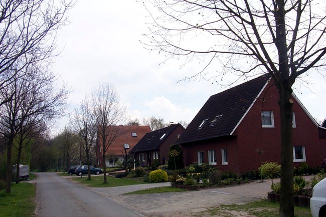 Wohnhuser mit schnen, kleinen Vorgrten